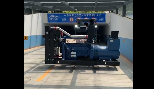 房地產(chǎn)小區(qū)備用電源300KW發(fā)電機(jī)組已到達(dá)用戶現(xiàn)場(chǎng)交付使用 房地產(chǎn)小區(qū)備用電源300KW發(fā)電機(jī)組已到達(dá)用戶現(xiàn)場(chǎng)交付使用